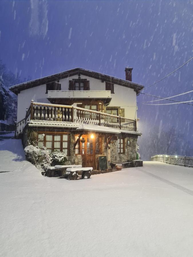 Hotel Rural El Sestil Dobres Exterior photo